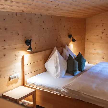 Strolz 장크트안톤암아를베르크